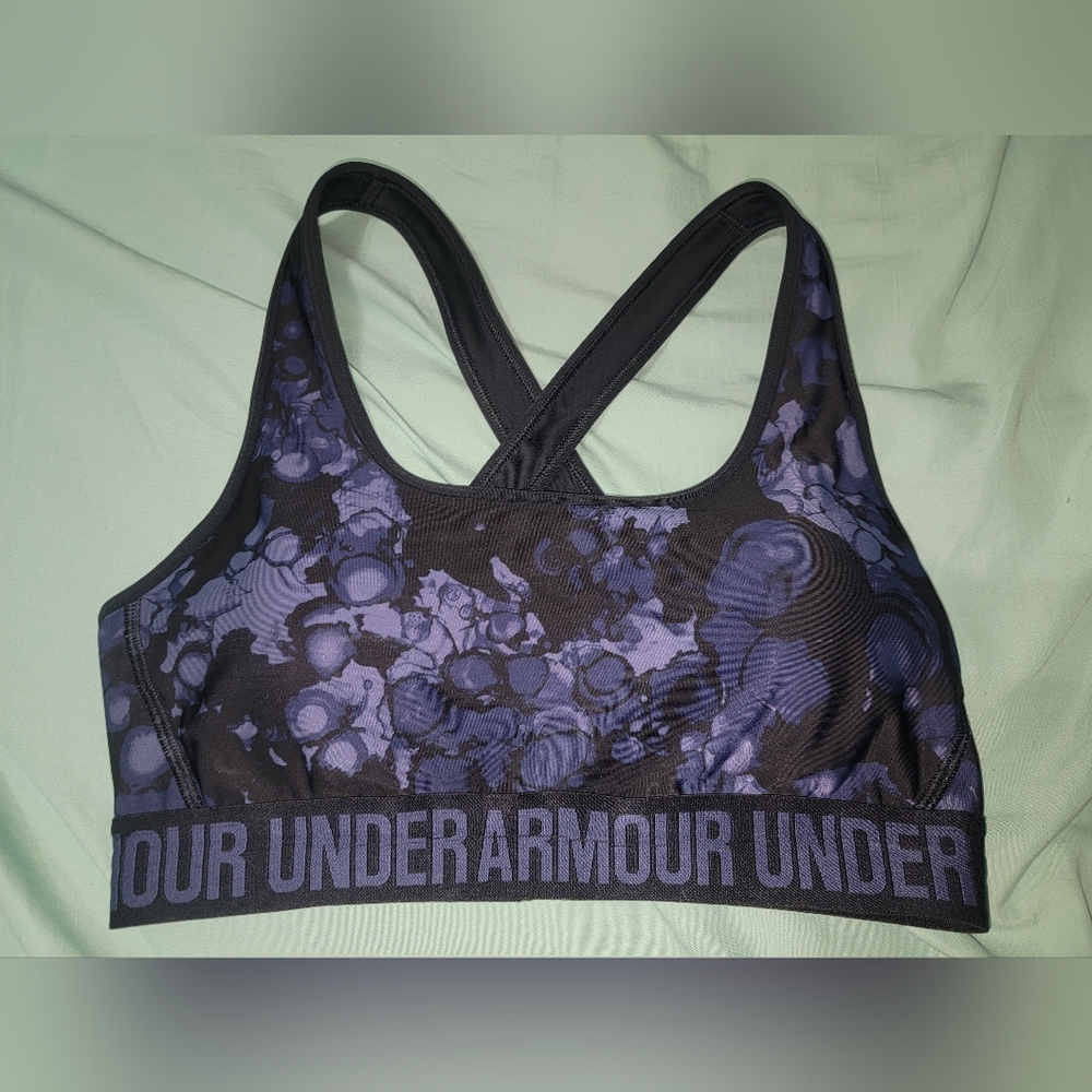 Under Armour women's sports bra sz Med